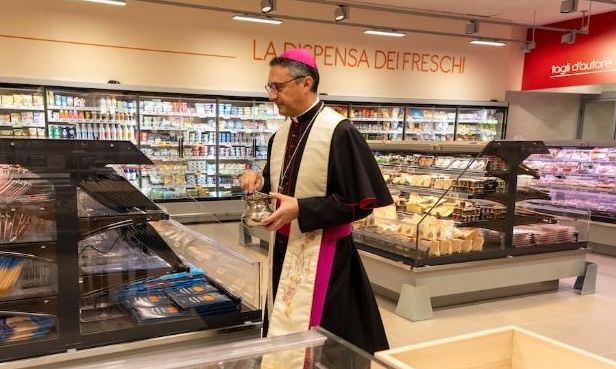 Βατικανό: Σε ιδιώτες για πρώτη φορά το σούπερ μάρκετ του