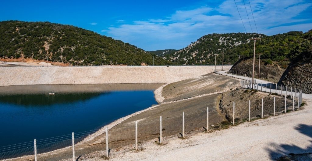 Μαξίμου: Στο τραπέζι άμεσα μέτρα για τη λειψυδρία στην Αττική