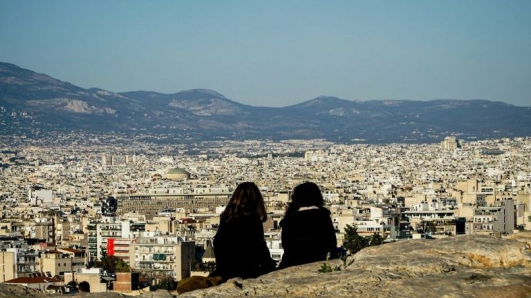 Κοινωνική Αντιπαροχή: Ξεκινά η δημιουργία 2.500 κατοικιών για ευάλωτες οικογένειες