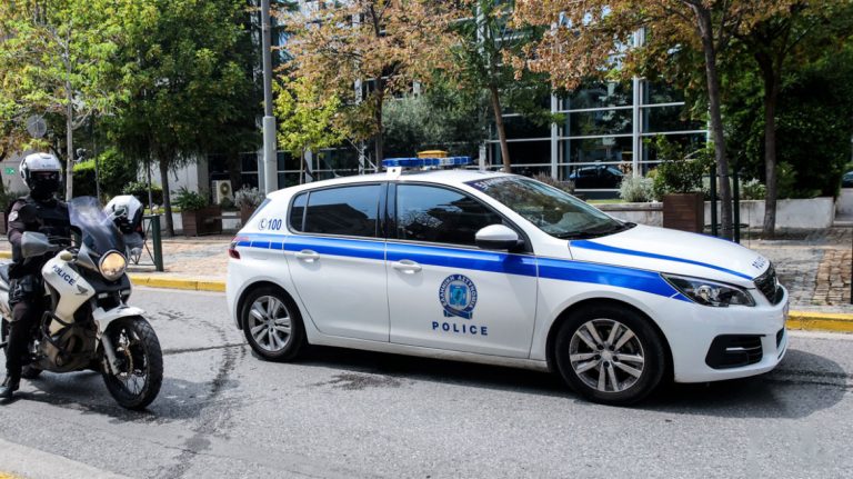Ληστεία με μαχαίρι σε φούρνο στα Άνω Λιόσια-Βίντεο σοκ