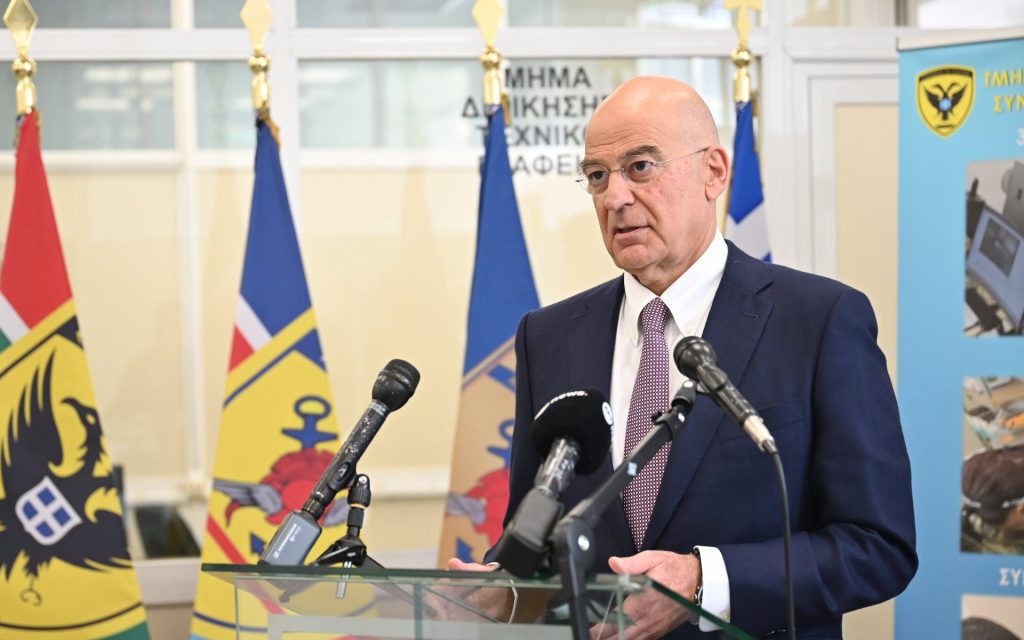 Νίκος Δένδιας: Από το 2026 ξεκινά η εθελοντική στράτευση γυναικών στις Ένοπλες Δυνάμεις