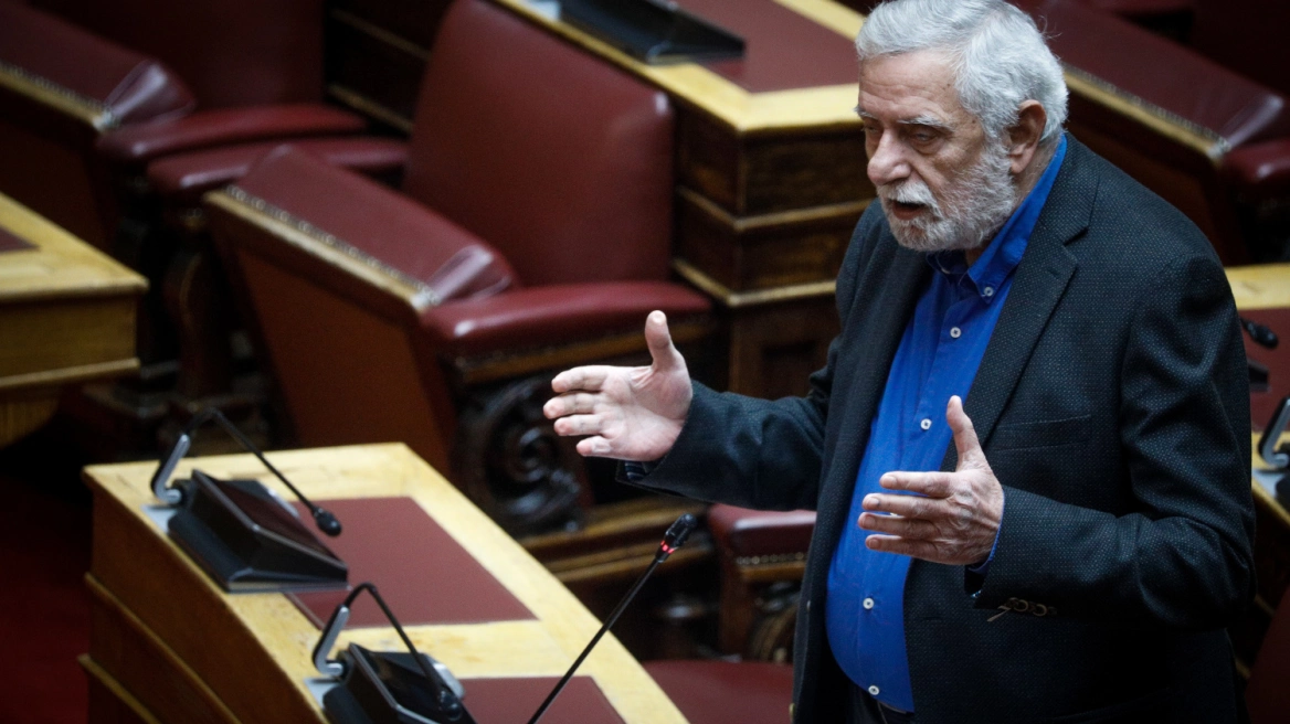 Ορκίστηκε βουλευτής ο Θοδωρής Δρίτσας