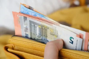 Αναδρομικά στο Επίδομα Παιδιού Α21: Ποιοι θα δουν επιπλέον χρήματα στις 31 Ιουλίου