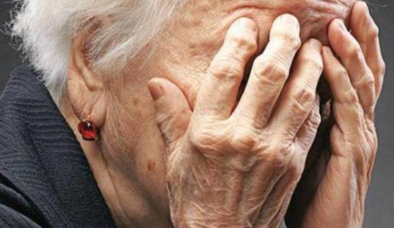 Τρόμος για 85χρονη στην Αιτωλοακαρνανία: Ληστές την ξυλοκόπησαν άγρια για 100 ευρώ