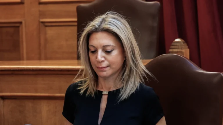 Νέο αίτημα εκταφής της κόρης της, Μάρθης κατέθεσε η Μαρία Καρυστιανού