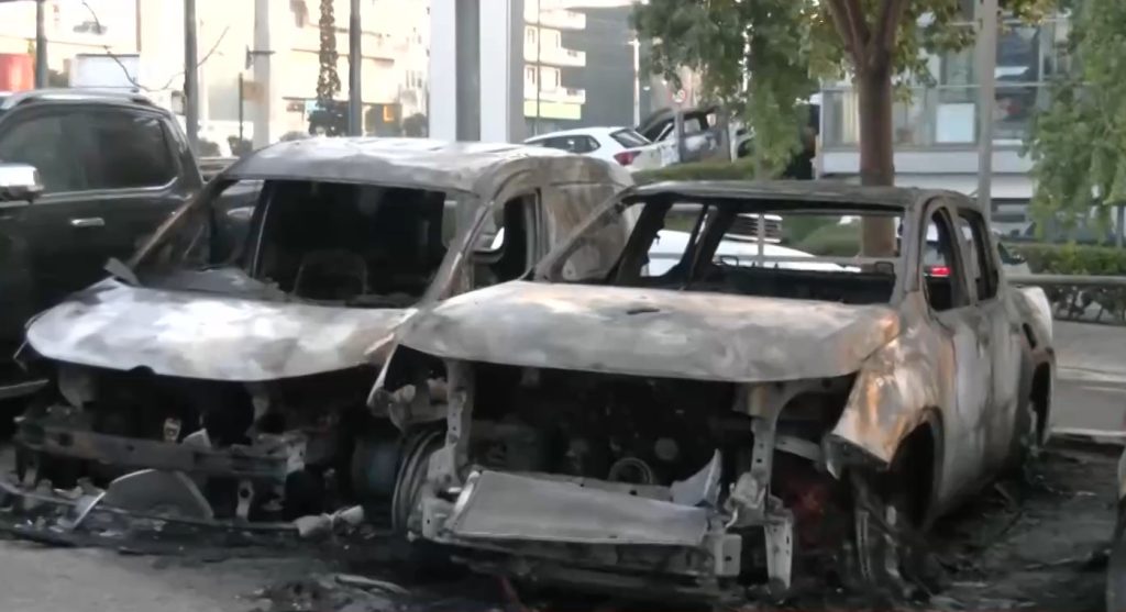 Εμπρηστική επίθεση σε αντιπροσωπεία αυτοκινήτων στη Νέα Φιλαδέλφεια