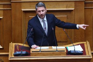 Ανδρουλάκης: «Αφήστε κατά μέρος τα ψευτοδιλήμματα, κ. Μητσοτάκη»