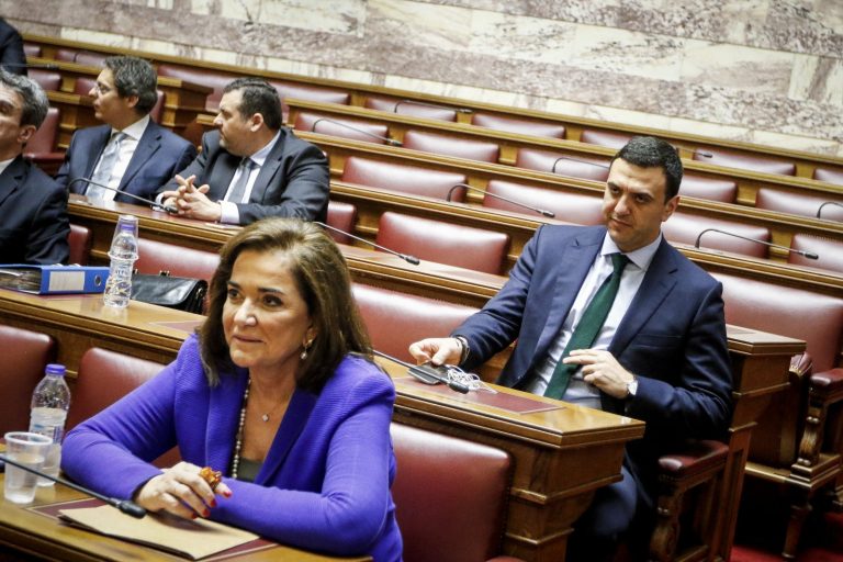 Κικίλιας προς Μπακογιάννη: «Έχουμε κράτος δικαίου, όχι καφενείο φίλων και γνωστών»