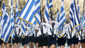 28η Οκτωβρίου: Μαθητικές παρελάσεις και αργίες στα σχολεία – Τι ισχύει φέτος