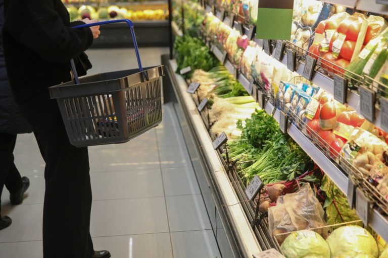 Νέο κύμα ακρίβειας στα ράφια: Αυξήσεις σε γαλακτοκομικά, καφέ και ζυμαρικά