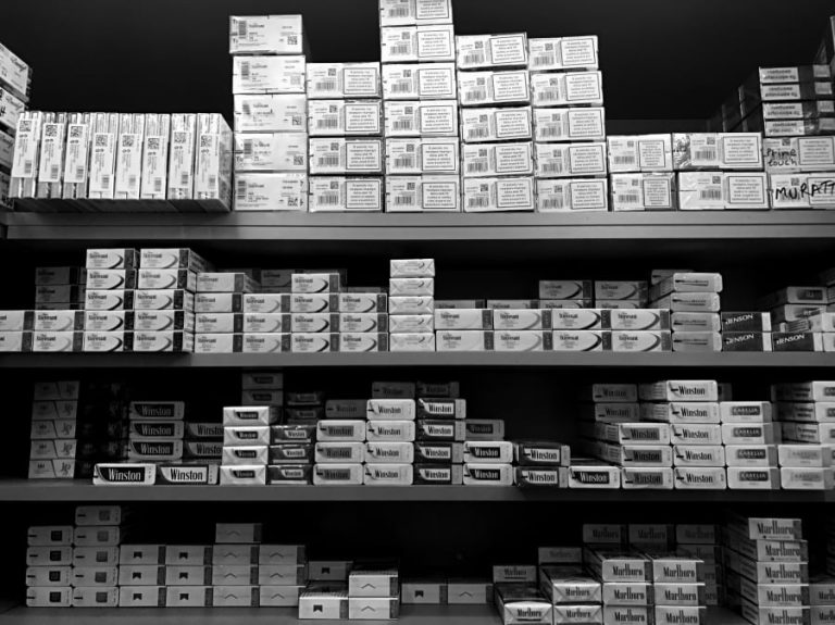 Ευρωπαϊκή οδηγία «χτυπά» τους καπνιστές: Πότε θα αυξηθούν οι τιμές στα τσιγάρα