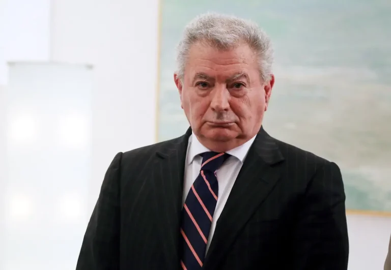 Δίκη Βαλυράκη: «Εγκληματική ενέργεια» καταγγέλλει ο γιος