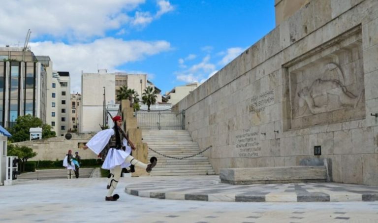 Κατατέθηκε στη Βουλή η τροπολογία για το Μνημείο του Αγνώστου Στρατιώτη