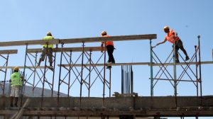 Επεκτείνεται έως το τέλος του 2026 η αναστολή ΦΠΑ στις νέες οικοδομές
