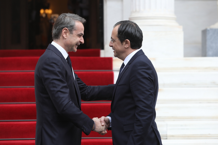 Τετ α τετ Μητσοτάκη με Χριστοδουλίδη – Τι συζητήθηκε