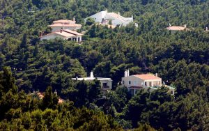 Αυθαίρετα: Κίνδυνος κατεδάφισης για χιλιάδες ακίνητα – «Τρέχει» η προθεσμία τακτοποίησης