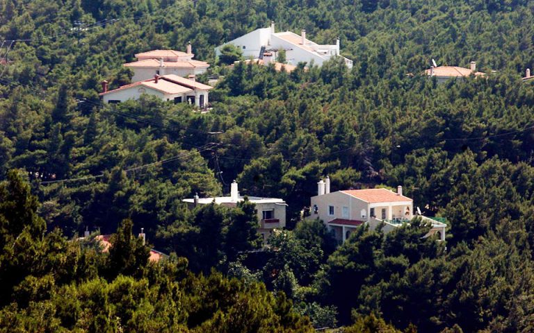 Αυθαίρετα: Κίνδυνος κατεδάφισης για χιλιάδες ακίνητα – «Τρέχει» η προθεσμία τακτοποίησης