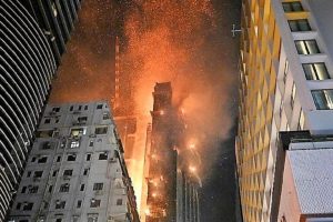 Χονγκ Κονγκ: Μεγάλη πυρκαγιά σε ουρανοξύστη– Παγιδευμένοι ένοικοι