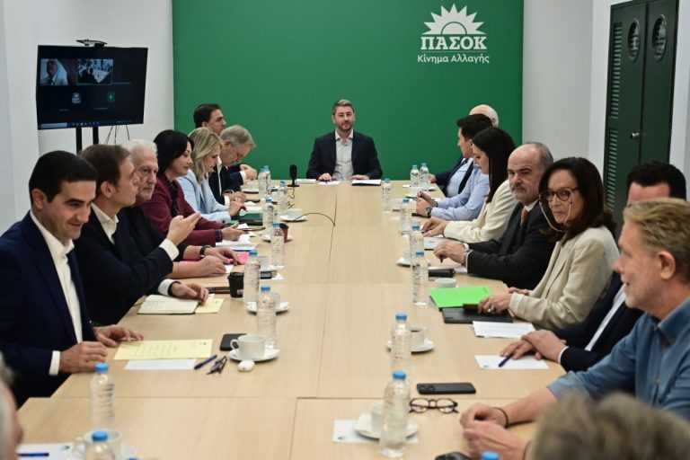 ΠΑΣΟΚ: Το παρασκήνιο της χθεσινής συνεδρίασης της Πολιτικής Γραμματείας