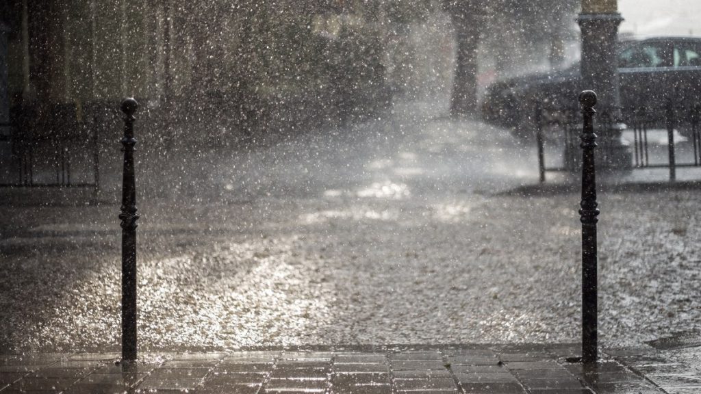 Ο καιρός (17/06) αλλάζει πρόσωπο: Οι περιοχές που θα βγάλουν ομπρέλες μέσα στη μέρα