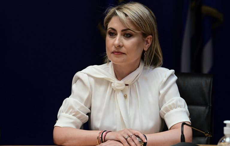 Αλεξοπούλου: Η φορολογική μεταρρύθμιση στηρίζει τη μεσαία τάξη και την περιφέρεια