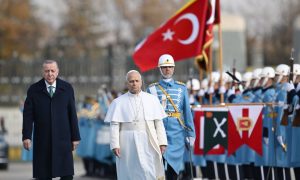 Ο Πάπας Λέων ΙΔ’ στην Τουρκία: Πρώτο διεθνές ταξίδι με μήνυμα ενότητας