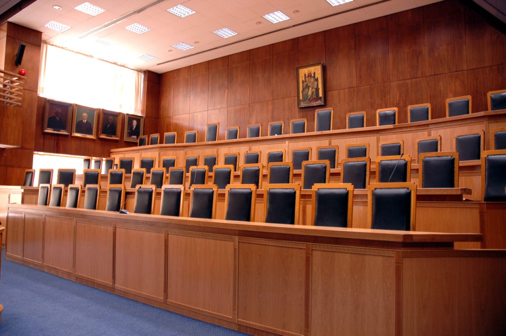 Σωρεία κακουργημάτων απήγγειλε ο εισαγγελέας για το κύκλωμα απάτης σε βάρος του Δημοσίου μέσω διαδοχικών ΑΦΜ