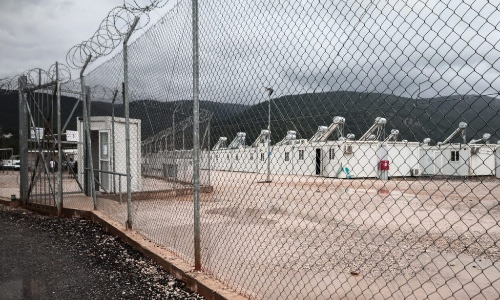 Σέρρες: Στον εισαγγελέα 30 μετανάστες για τα επεισόδια στη δομή Σιντικής