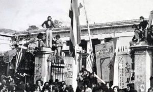Σαν σήμερα 17 Νοεμβρίου: Η ίδρυση του ΣΕΚΕ – Η εξέγερση του Πολυτεχνείου