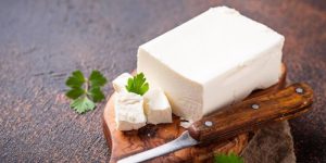 Η ευλογιά «γονατίζει» την παραγωγή γάλακτος – Πού θα φθάσει η τιμή της φέτας