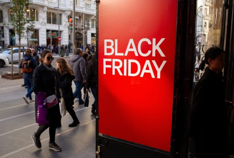 Προ των πυλών Black Friday & Cyber Monday: Πώς αποφεύγονται οι παγίδες στις αγορές