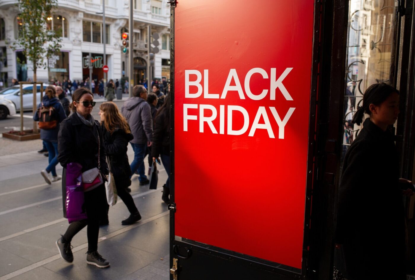 Προ των πυλών Black Friday & Cyber Monday: Πώς αποφεύγονται οι παγίδες στις αγορές