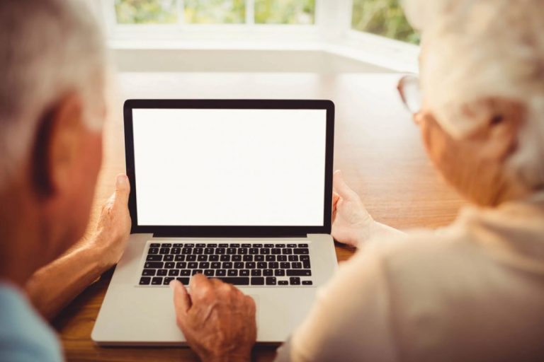 ΟΟΣΑ: Προτεραιότητα η δημιουργία age-friendly θέσεων εργασίας στην Ελλάδα