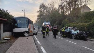Τραγωδία στο Τορίνο: Νεκρός οδηγός μετά από σύγκρουση με σχολικό λεωφορείο