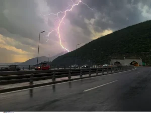 Διακοπή κυκλοφορίας στη Νέα Μάκρη