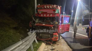 Καμένα Βούρλα: Εκτροπή νταλίκας τα ξημερώματα