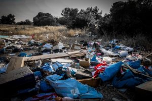 Θεσσαλονίκη: Δικογραφία για 54χρονο για ρίψη μπαζών σε ρέμα