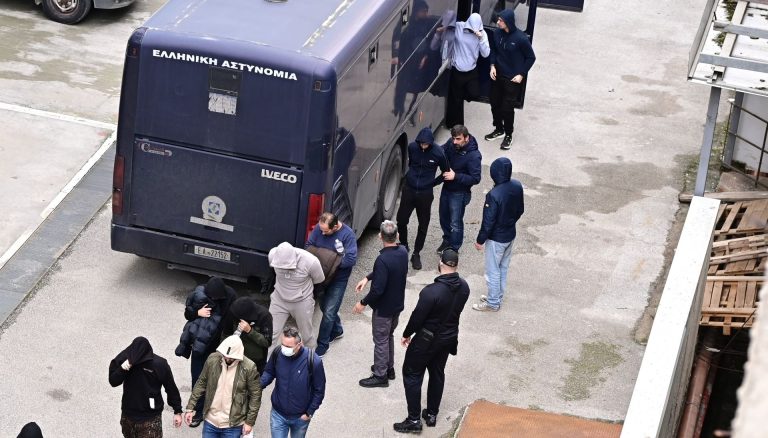ΟΠΕΚΕΠΕ: Ανεβαίνει ο αριθμός των προσωρινά κρατουμένων