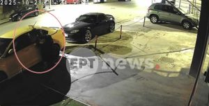 Πετρούπολη: Διαρρήκτης ανοίγει ταξί σε 20 δευτερόλεπτα – Καρέ καρέ η δράση του