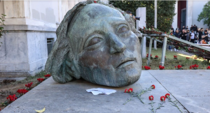 Έκλεισαν οι πύλες του Πολυτεχνείου