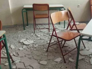 Πόρτο Ράφτη: Τι απαντά ο δήμος για την πτώση σοβάδων σε δημοτικό σχολείο
