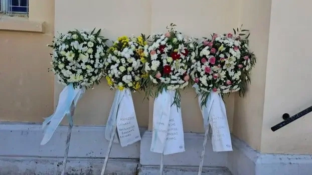 Αυτή την ώρα το τελευταίο αντίο στον 19χρονο ΕΠΟΠ – Θρήνος στο Τυμπάκι(VID)