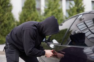 Γλυφάδα: Συνελήφθη 42χρονος που «άδειαζε» αυτοκίνητα με συσκευή παρεμβολής