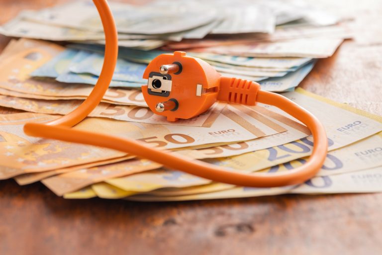 Ρεύμα: Πώς παίρνεις το ειδικό βοήθημα για επανασύνδεση