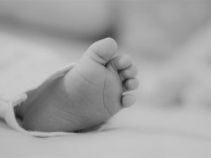 Υπό διερεύνηση νέα υπόθεση στην Ιατροδικαστική Πατρών για τον θάνατο βρέφους 19 μηνών