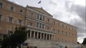 Βουλή – Συλλυπητήρια στην Ολομέλεια για τον θάνατο του Αλέκου Φλαμπουράρη