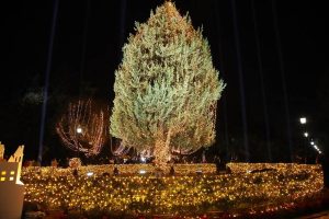 Πεδίον του Άρεως: Ανοίγει ξανά το Χριστουγεννιάτικο Χωριό με ελεύθερη είσοδο