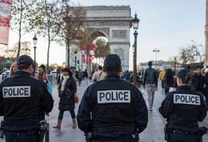 Συναγερμός στο Παρίσι: Εκκένωση του Μονπαρνάς μετά από πυροβολισμούς