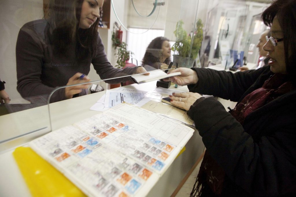 Πώς μπορούν να συνταξιοδοτηθούν οι μακροχρόνια άνεργοι – Βήμα-βήμα η διαδικασία