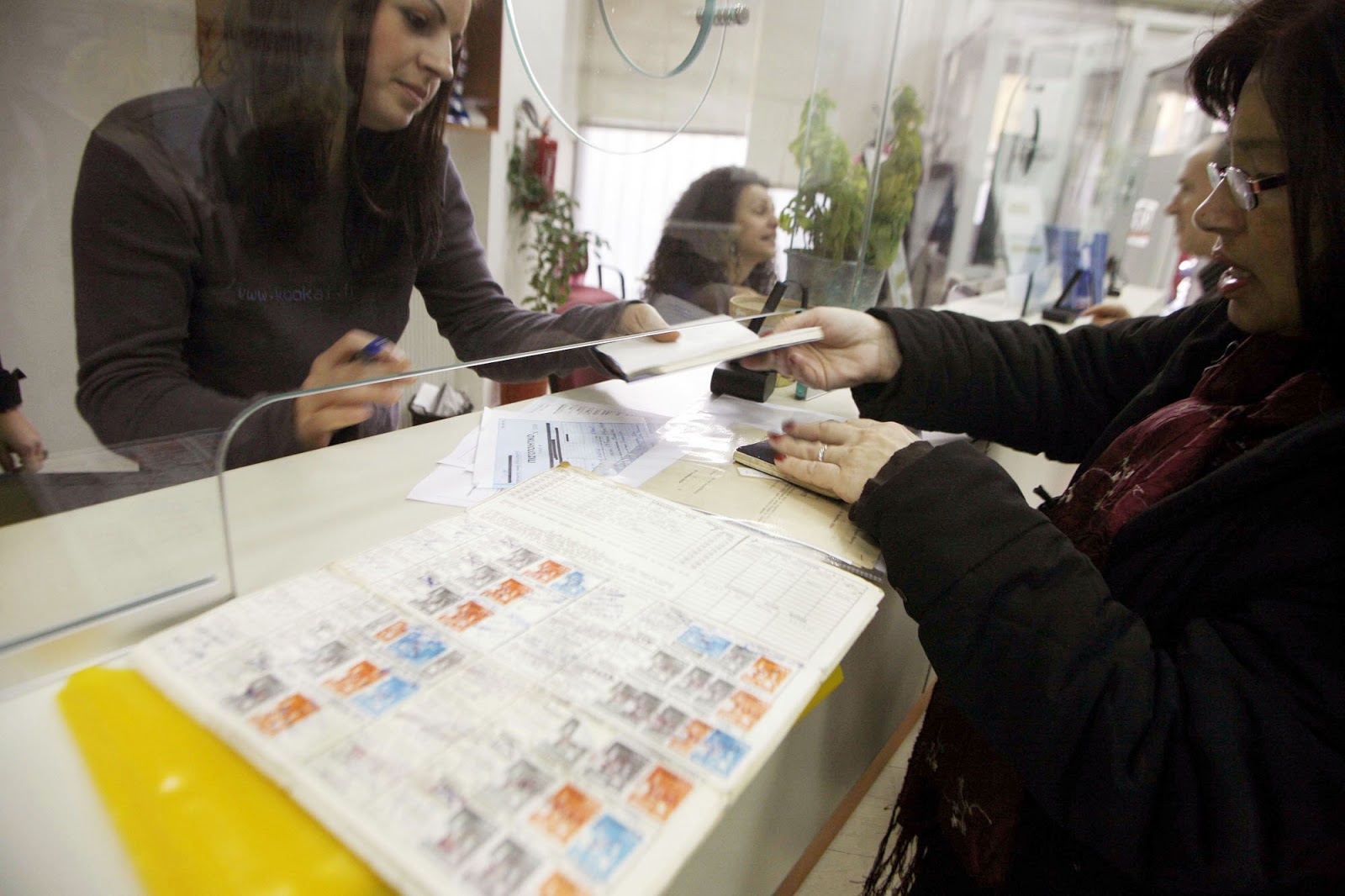 Πώς μπορούν να συνταξιοδοτηθούν οι μακροχρόνια άνεργοι – Βήμα-βήμα η διαδικασία